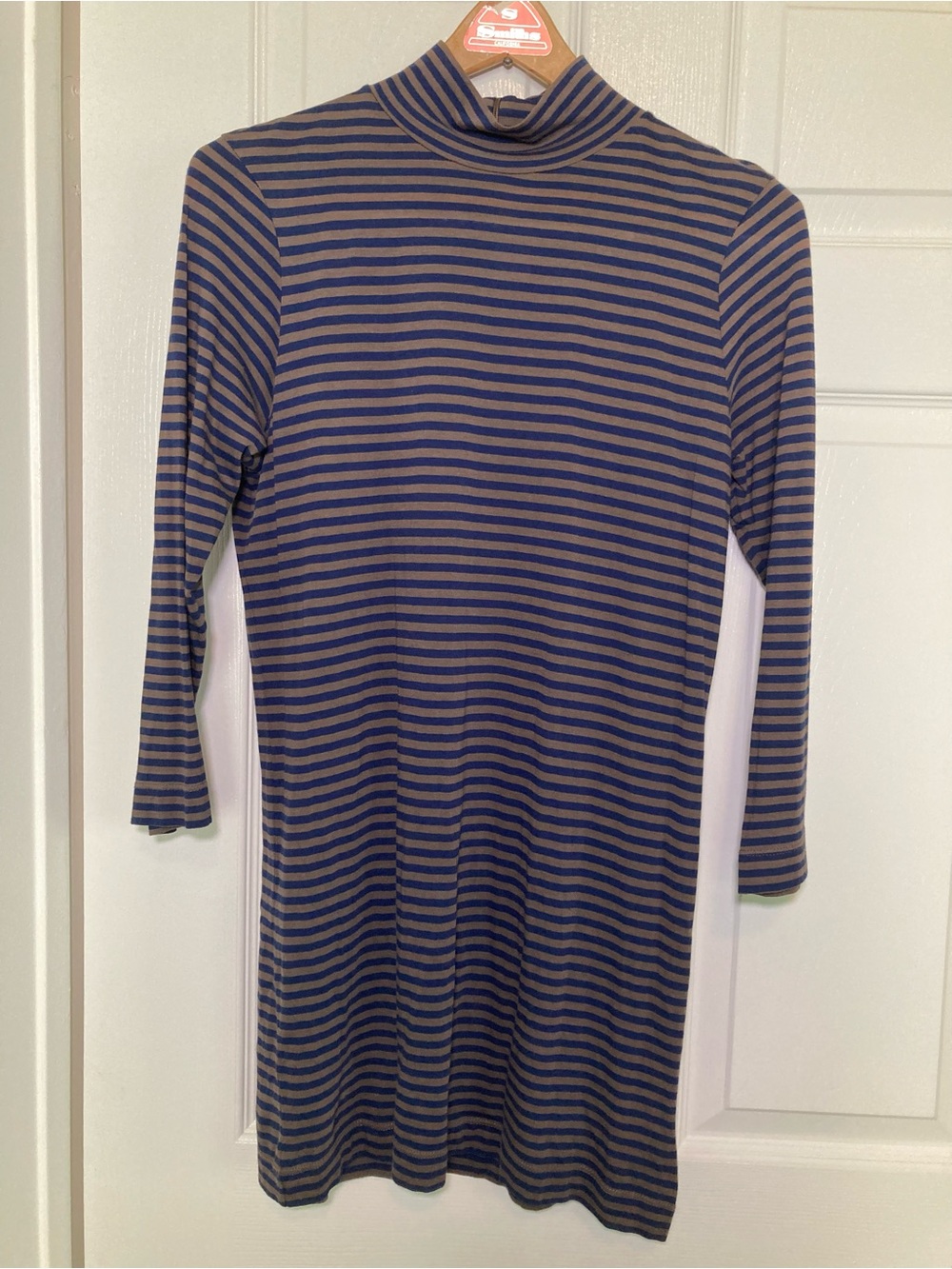 Demylee 🟣 New York Size XL Long Sleeve Striped Top with Back Zipper Detail